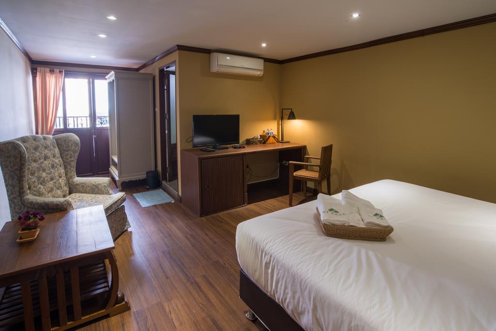 At Ease Bijou Hotel Chiang Mai Exterior photo
