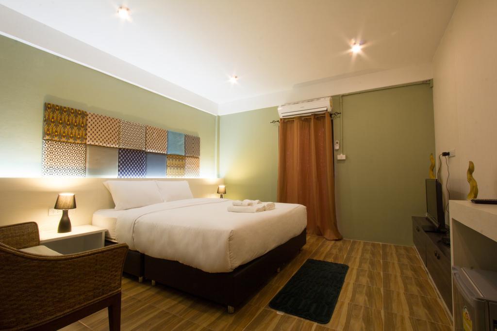 At Ease Bijou Hotel Chiang Mai Exterior photo